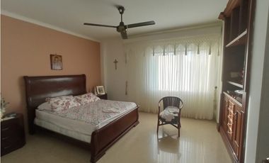 SE ARRIENDA APARTAMENTO AMOBLADO EN EL RECREO  MONTERA