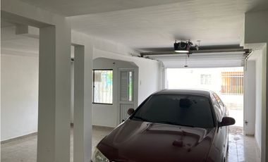 VENDO CASA EN EL SECTOR DEL HIPODROMO - SOLEDAD