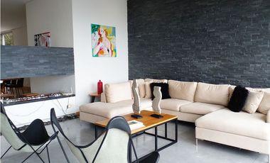 CASA EN VENTA SECTOR EL ESCOBERO - ENVIGADO