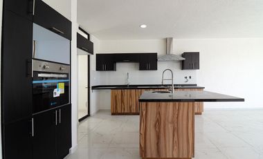 Casa en Fraccionamiento Lomas de Cuernavaca