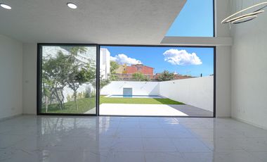 Casa en Fraccionamiento Lomas de Cuernavaca