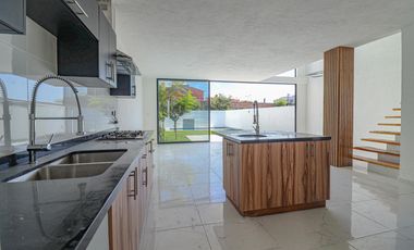 Casa en Fraccionamiento Lomas de Cuernavaca
