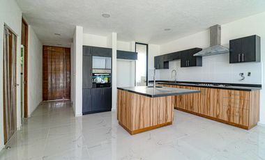 Casa en Fraccionamiento Lomas de Cuernavaca