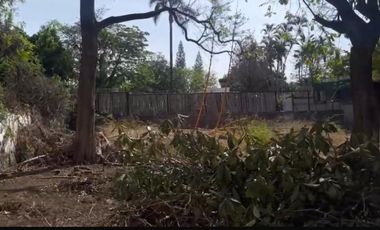 A una cuadra de plaza Cuernavaca