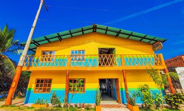 Venta de Hostal Amoblado y Equipado para 50 Personas - Documentación al Día