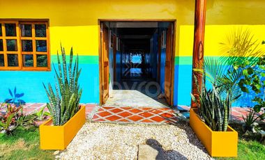 Venta de Hostal Amoblado y Equipado para 50 Personas - Documentación al Día