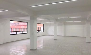 Edificio en venta en Magisterial Vista Bella