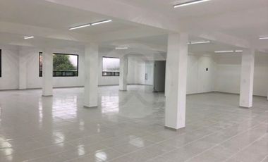 Edificio en venta en Magisterial Vista Bella