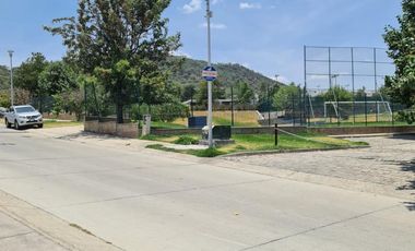 Terreno en Venta Fracc. Los Robles, frente al club