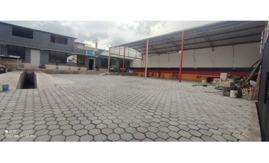 Machachi, Galpón, 576 m2, 3 ambientes, 3 baños, parqueadero