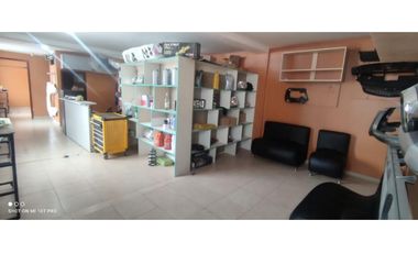 Machachi, Galpón, 576 m2, 3 ambientes, 3 baños, parqueadero