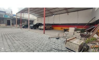 Machachi, Galpón, 576 m2, 3 ambientes, 3 baños, parqueadero