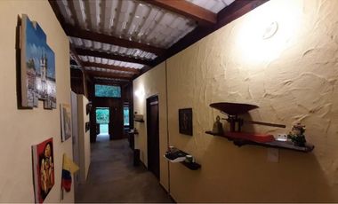 Mindo, Casa, 168 m2, terreno de 1840 m2, piscina, áreas verdes