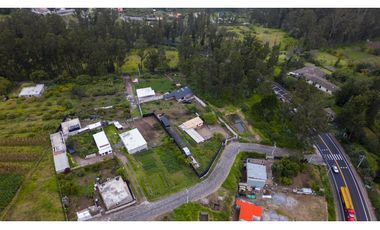 Cayambe, Terreno en venta, 1860 m2, construcción de 140 m2, arboles frutales