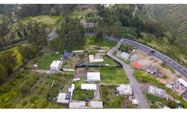 Cayambe, Terreno en venta, 1860 m2, construcción de 140 m2, arboles frutales