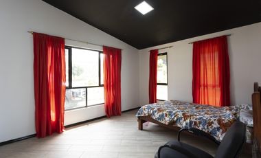 Cayambe, Terreno en venta, 1860 m2, construcción de 140 m2, arboles frutales