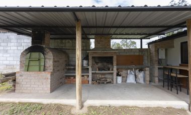 Cayambe, Terreno en venta, 1860 m2, construcción de 140 m2, arboles frutales