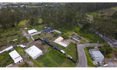 Cayambe, Terreno en venta, 1860 m2, construcción de 140 m2, arboles frutales