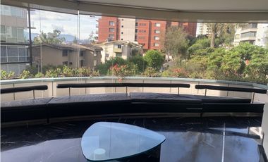 Gonzalez Suarez, Departamento en renta, 307 m2, 3 habitaciones, 4 baños, 2 parqueaderos