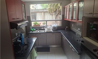 González Suárez, Departamento en renta, 135 m2, 3 habitaciones, 3 baños, 2 parqueaderos