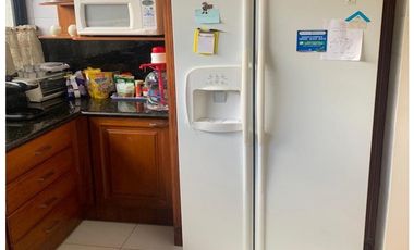 González Suárez, Departamento en renta, 140 m2, 2 habitaciones, 3 baños, 1 parqueadero