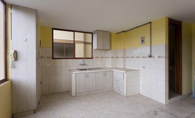Guamani, Casa rentera en venta, 678 m2, 7 departamentos, local, 3 parqueaderos