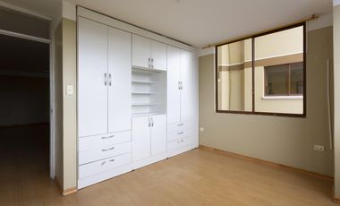 Guamani, Casa rentera en venta, 678 m2, 7 departamentos, local, 3 parqueaderos