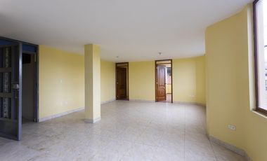Guamani, Casa rentera en venta, 678 m2, 7 departamentos, local, 3 parqueaderos