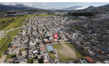 Guamani, Casa rentera en venta, 678 m2, 7 departamentos, local, 3 parqueaderos
