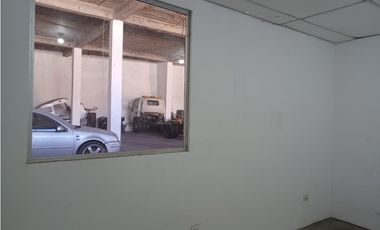 Carcelén industrial, Galpón en renta, 400 m2, 2 ambientes, 1 baño, 2 parqueaderos