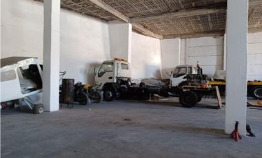 Carcelén industrial, Galpón en renta, 400 m2, 2 ambientes, 1 baño, 2 parqueaderos
