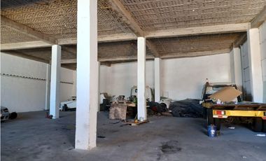 Carcelén industrial, Galpón en renta, 400 m2, 2 ambientes, 1 baño, 2 parqueaderos