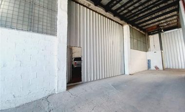 Carcelén Industrial, Galpón en renta, 200 m2, 2 ambientes, 1 baño, 1 parqueadero