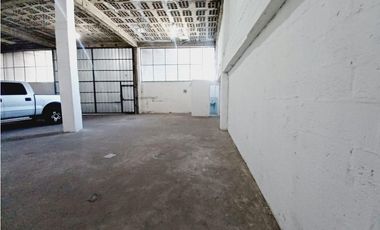 Carcelén Industrial, Galpón en renta, 200 m2, 2 ambientes, 1 baño, 1 parqueadero