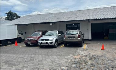 Sangolqui, Bodega en renta, 158 m2, 1 ambiente, 2 baños, 2 parqueaderos
