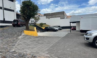 Sangolqui, Bodega en renta, 158 m2, 1 ambiente, 2 baños, 2 parqueaderos