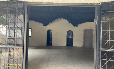 Sangolqui, Bodega en renta, 96 m2, 1 ambiente, 2 baños, 2 parqueaderos