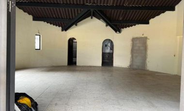 Sangolqui, Bodega en renta, 96 m2, 1 ambiente, 2 baños, 2 parqueaderos