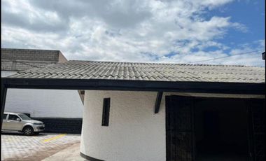 Sangolqui, Bodega en renta, 96 m2, 1 ambiente, 2 baños, 2 parqueaderos