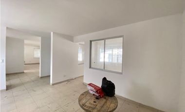 Carcelén, Galpón en renta, 2169 m2, 5 ambientes, 5 baños