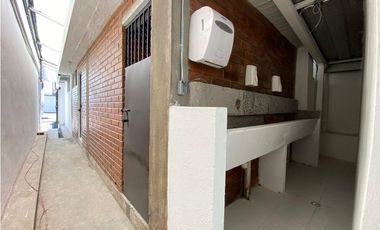 Carcelén, Galpón en renta, 2169 m2, 5 ambientes, 5 baños