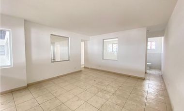 Carcelén, Galpón en renta, 2169 m2, 5 ambientes, 5 baños