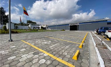 Carcelén, Galpón en renta, 2169 m2, 5 ambientes, 5 baños