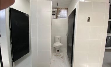 Carcelén, Galpón en renta, 2169 m2, 5 ambientes, 5 baños