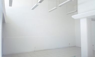 Santa Clara, Local Comercial en renta, 110 m2, 2 ambientes, 2 baños