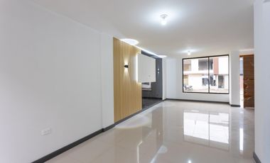 Mitad del Mundo, Casas en Venta, 107m2, 3 habitaciones, 3 baños