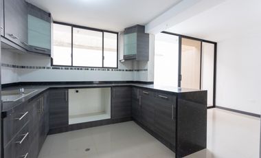 Mitad del Mundo, Casas en Venta, 107m2, 3 habitaciones, 3 baños