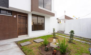 Mitad del Mundo, Casas en Venta, 107m2, 3 habitaciones, 3 baños