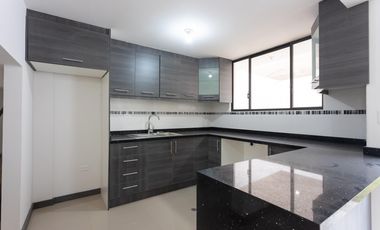 Mitad del Mundo, Casas en Venta, 107m2, 3 habitaciones, 3 baños