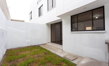 Mitad del Mundo, Casas en Venta, 107m2, 3 habitaciones, 3 baños